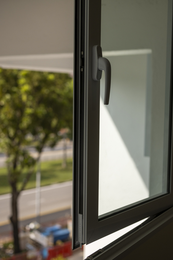 Aluminum Window Retrofitting