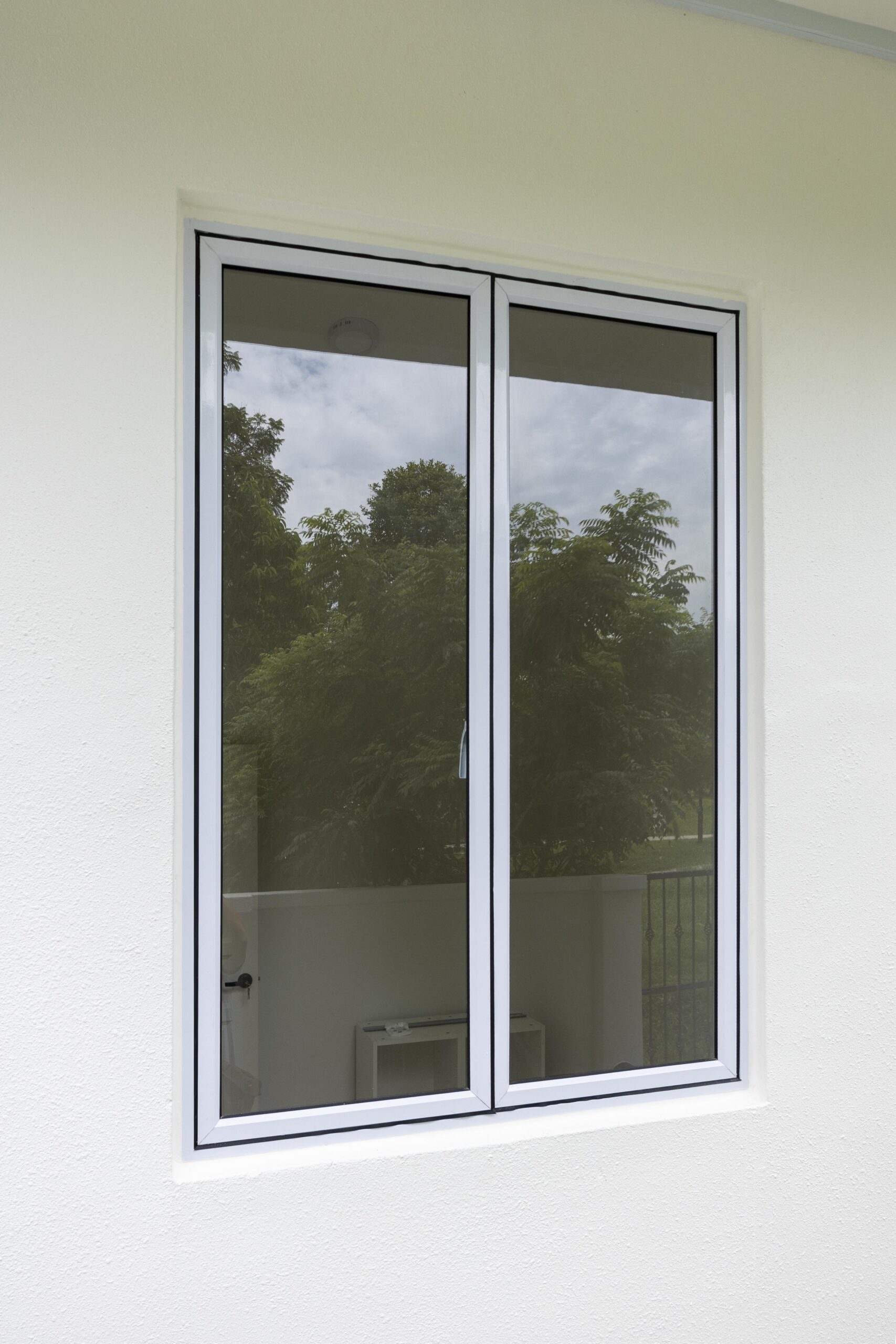 Normal aluminium profile casement windows with clean white finish